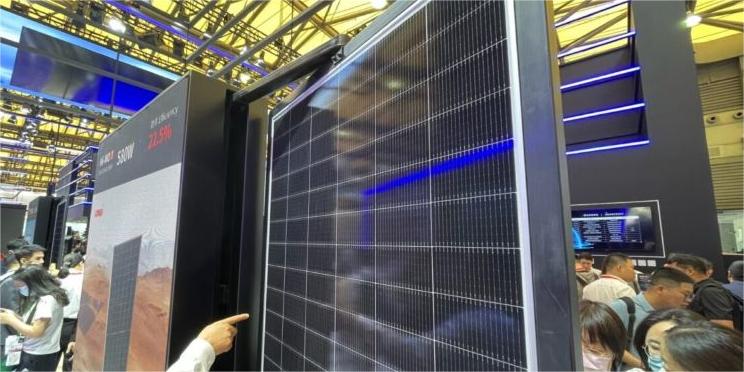 LONGi apresenta módulos fotovoltaicos HPBC de 630 W com eficiência de 23,3%